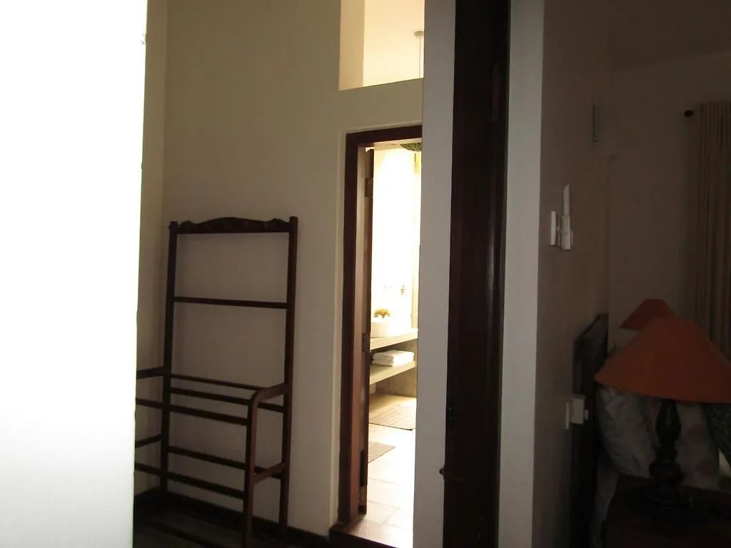 Gæstehus The Mirror Mansion Hotel Rajagiriya
