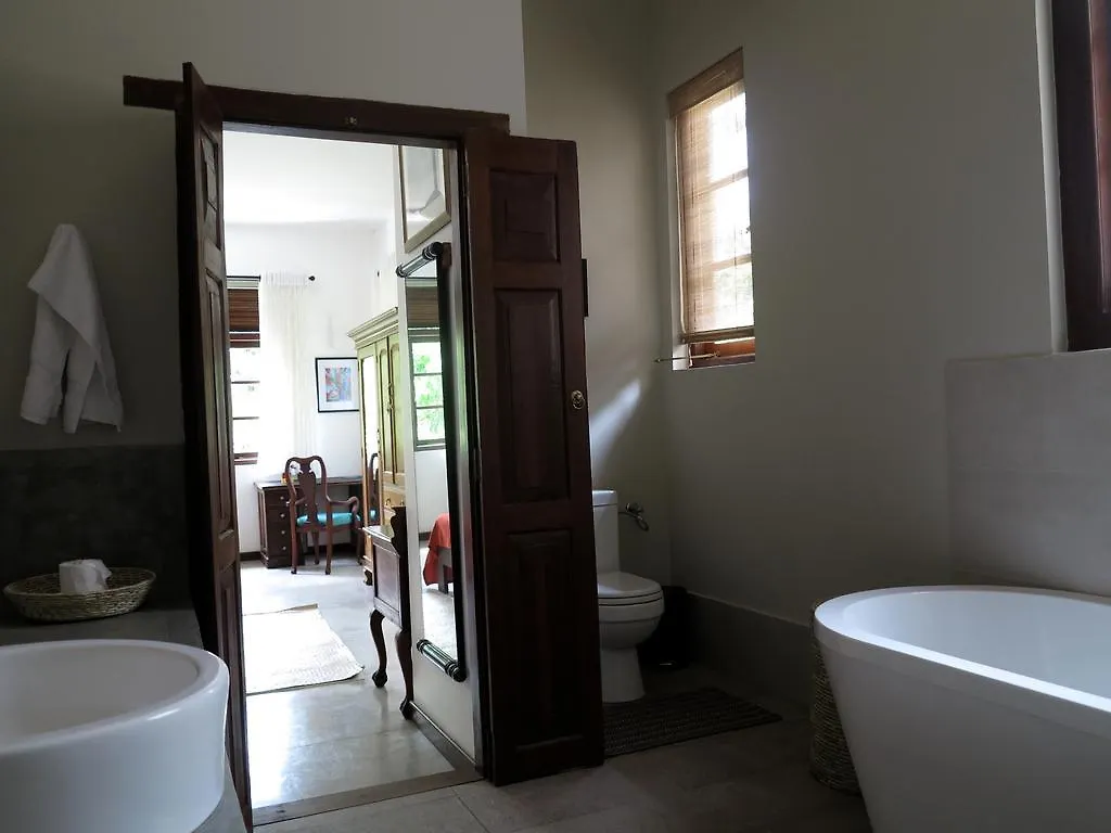 The Mirror Mansion Hotel Rajagiriya Gæstehus