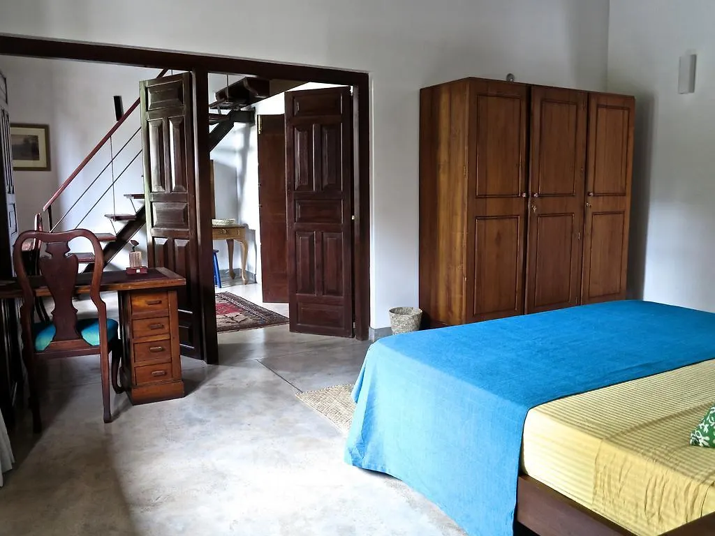 The Mirror Mansion Hotel Rajagiriya