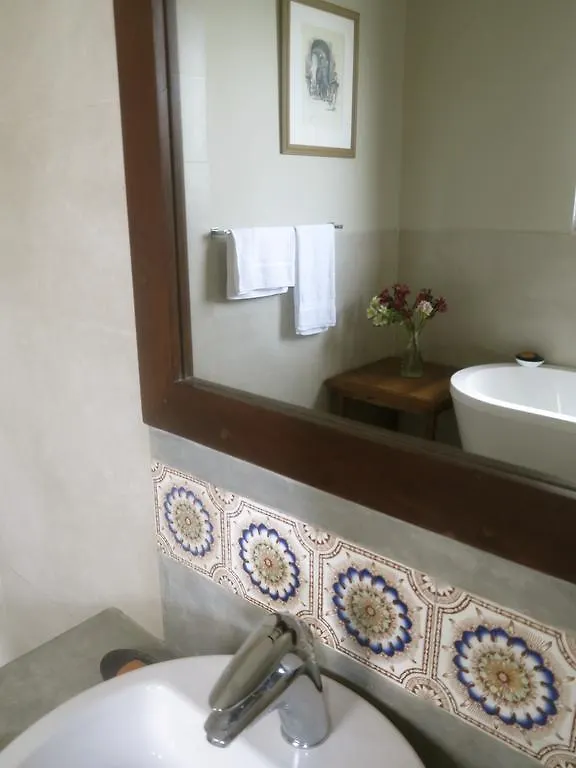 The Mirror Mansion Hotel Rajagiriya