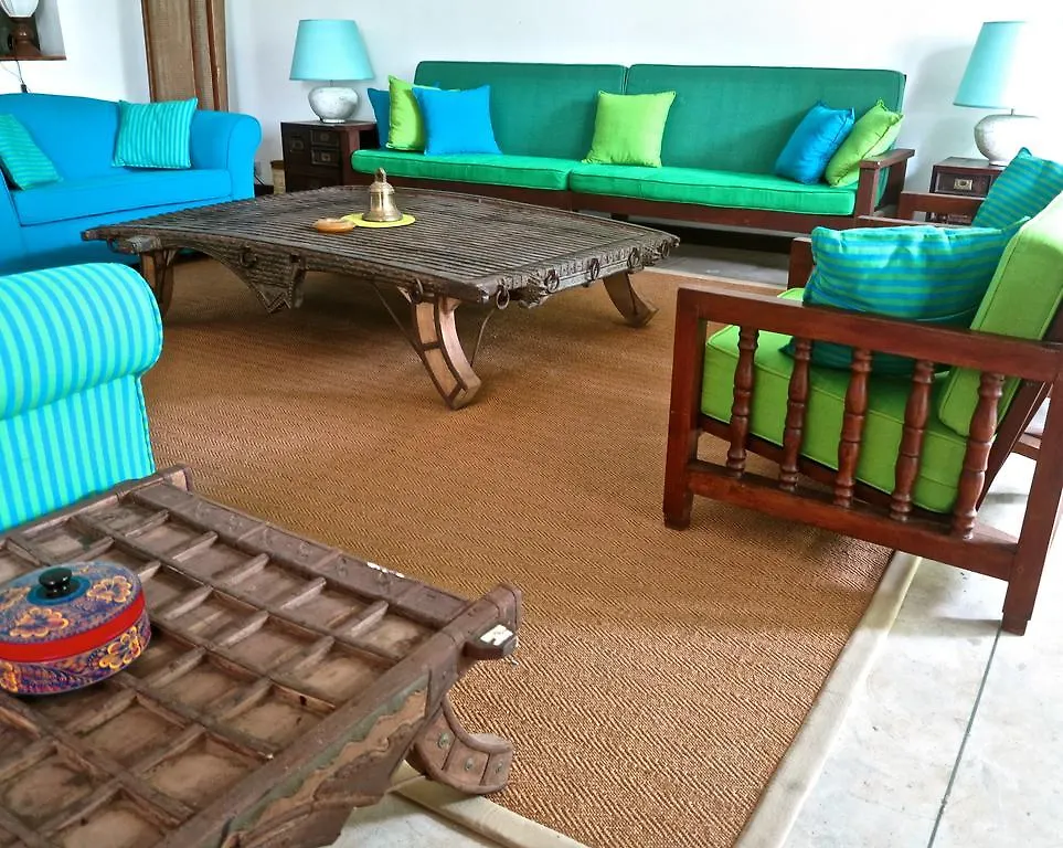 The Mirror Mansion Hotel Rajagiriya