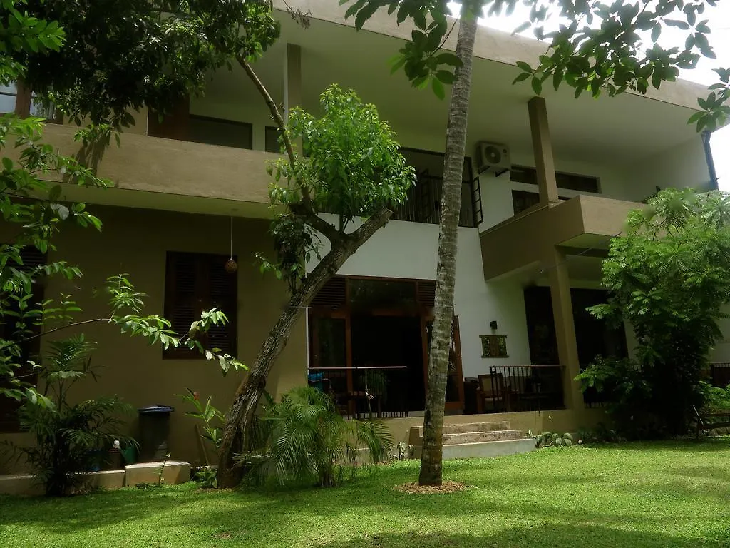 The Mirror Mansion Hotel Rajagiriya Gæstehus